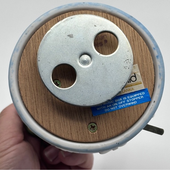 Vintage Porcelain Kitty Cucumber Schmid "Shall We Dance" Music Box - Picture 6 of 12